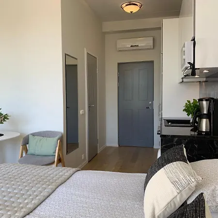 Orange Mere * Tallinn