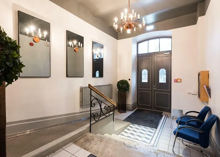 Orange Mere Apartment *