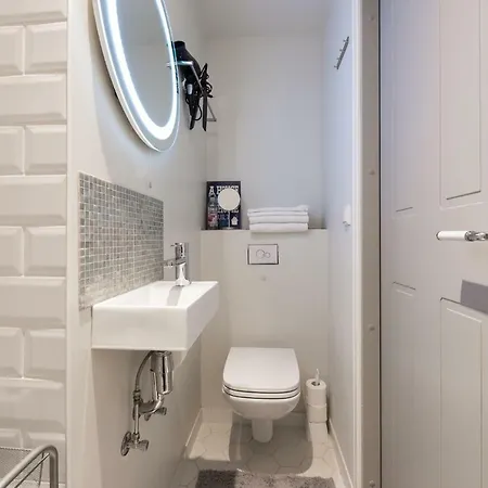 Orange Mere 公寓 *